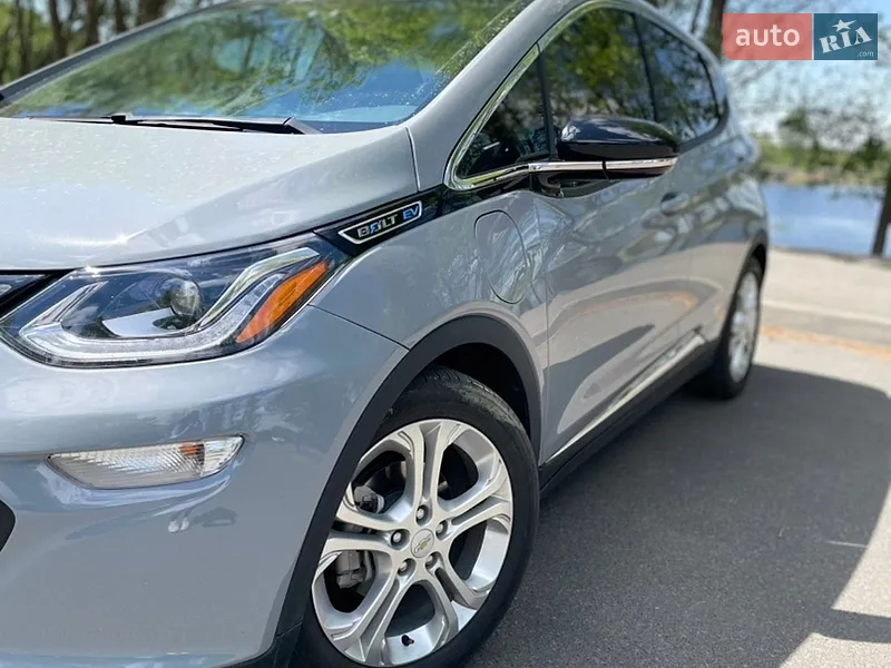 chevrolet_bolt-ev__643926457fx